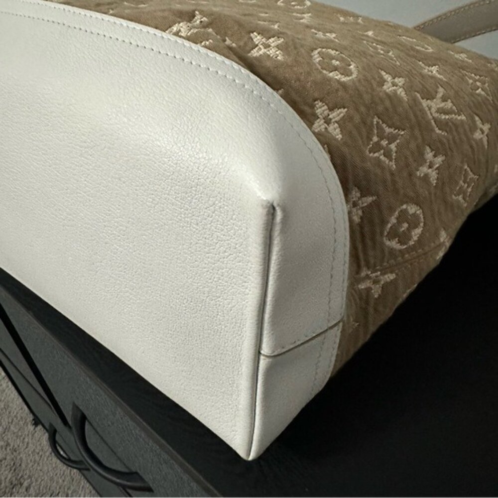 Louis Vuitton Sabia Bouzas PM Monogram Blonde White Shoulder Bag Cruise 2011 - Picture 13 of 16